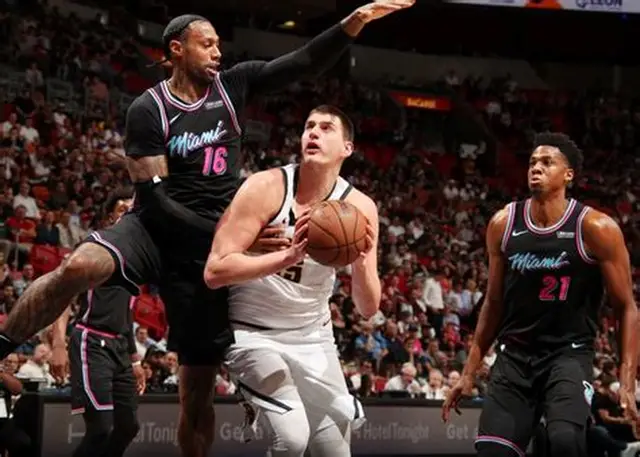 烈焰重生:迈阿密热火的铁血征途