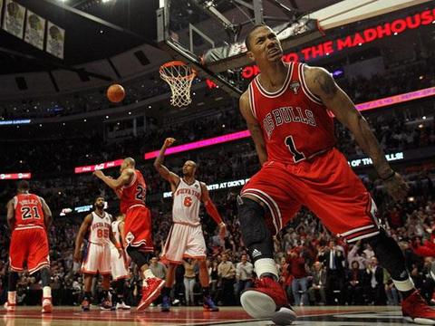 铁血公牛再踏征程：从复兴火种到季后赛新势力