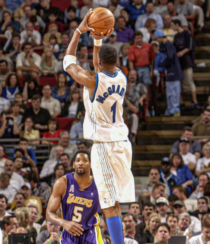 夸梅 - 布朗节目反驳麦迪：防守短板成硬伤，难与科比乔丹比肩