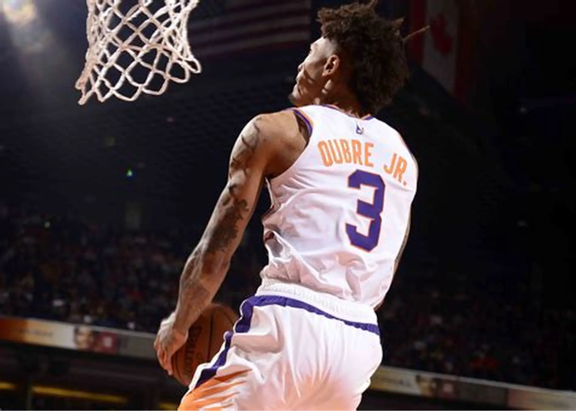 烈焰淬金:菲尼克斯太阳的破晓征途